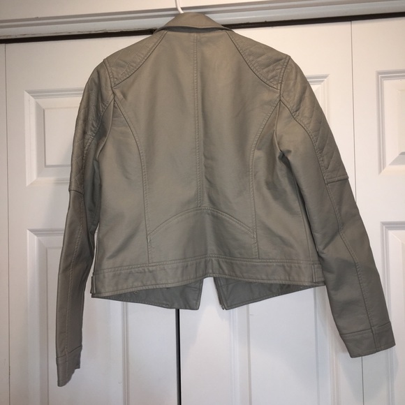 Leather jacket - Picture 2 of 3